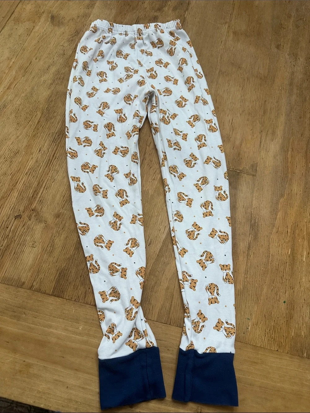 Magnolia Baby Kids Tiger Print Long Sleeve Pajama Set - Size 8
